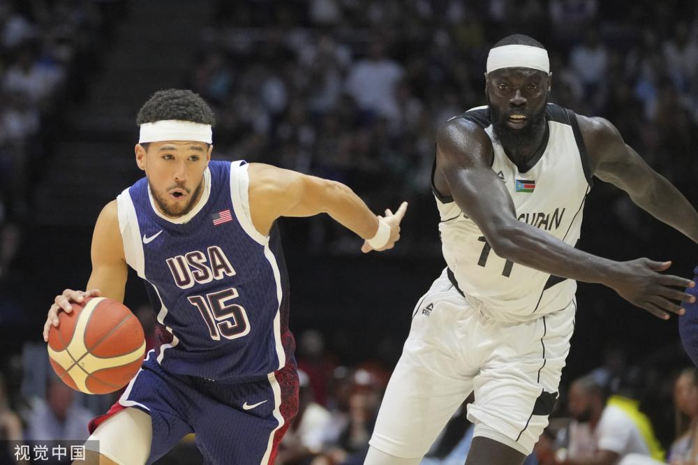 现出新老交 现出新老交