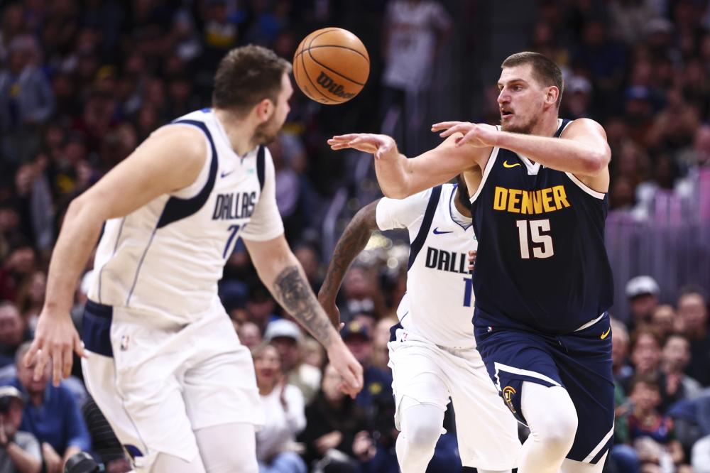 用他精湛的 用他精湛的