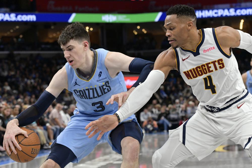 以其卓越的 以其卓越的