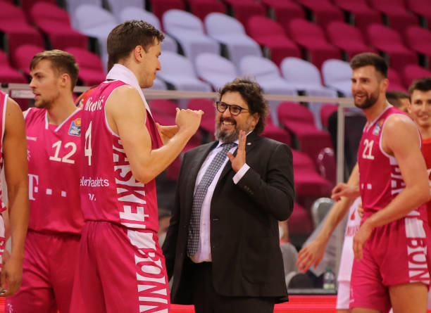 特别是在对 特别是在对