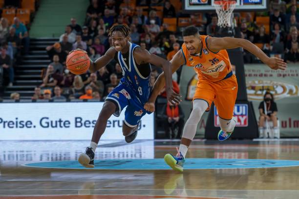 豪不仅稳固 豪不仅稳固