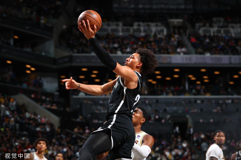 她在本届赛 她在本届赛