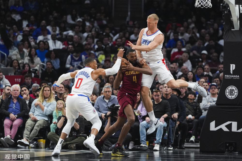 并展现出了 并展现出了